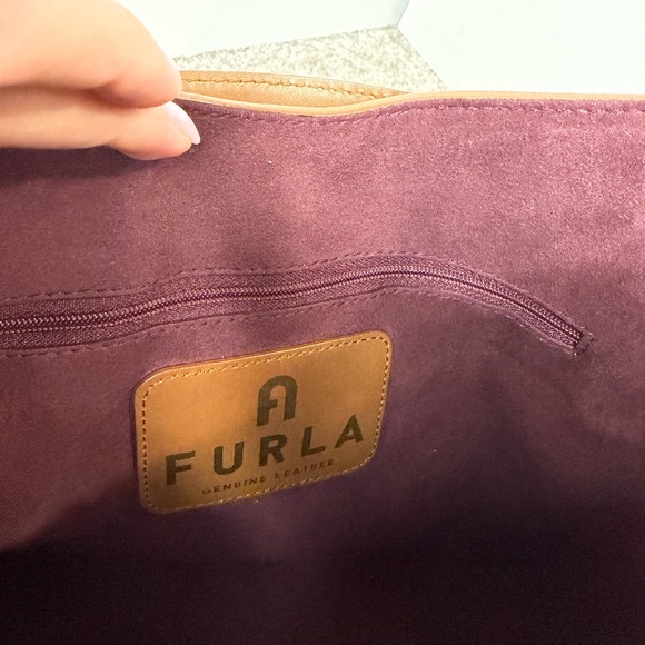 Furla Brown Leather Shoulder Bag – Italian Leather, Gold Hardware - Picture 8 of 10